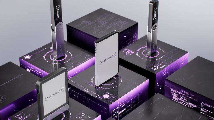 Top 10 Best Hardware Wallets in 2025 – Keep Your Crypto Safe